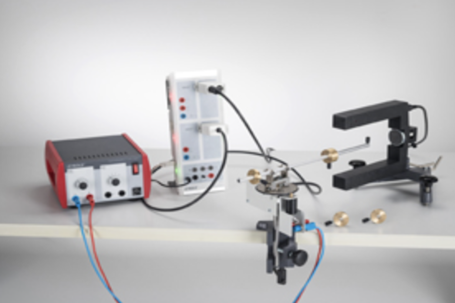 Centrifugal force of an orbiting body - Measuring with the central force apparatus and CASSY